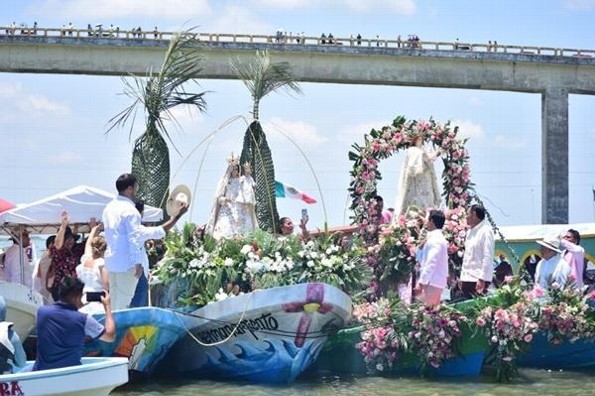 Lágrimas de alegría en el Río de las Mariposas: Las Patronas de Alvarado y Tlacotalpan frente a frente 