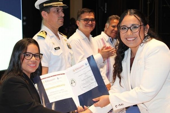 ITBoca gradúa a 156 profesionistas; 133 reciben su título en solo seis meses (+fotos)