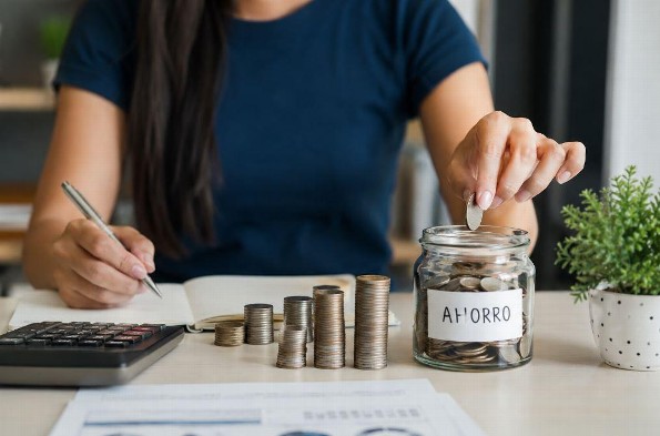 ¿Cuánto ahorrar si ganas entre 10 mil y 30 mil pesos al mes?