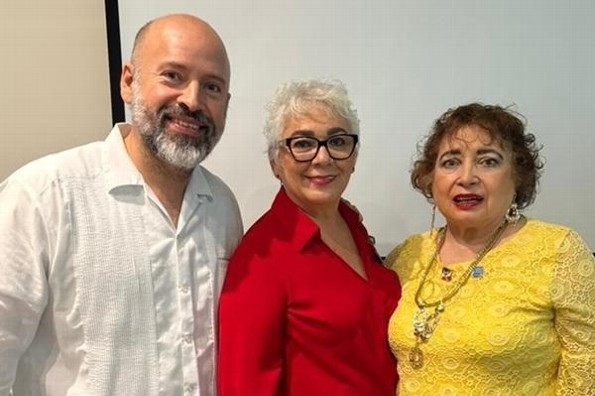 Rotarios de Veracruz reconocen la labor altruista de la maestra Blanca Montalvo Pérez 