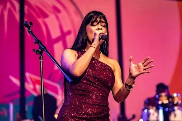 Belén Montalvo, la voz boqueña de Los Ángeles Azules, hoy canta en las Fiestas de Santa Ana