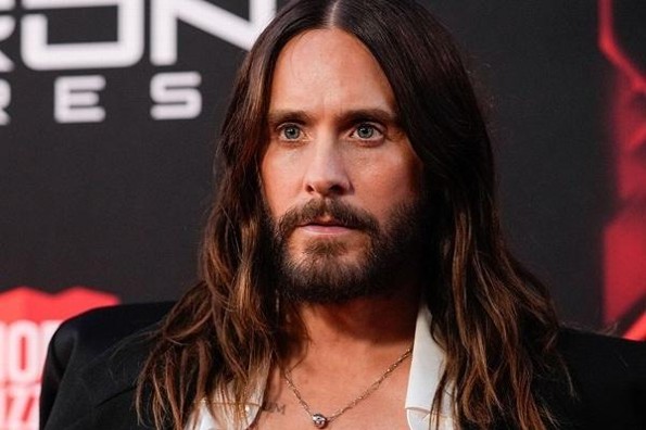 Jared Leto es acusado por cuatro mujeres de conducta s3xual delictiva (+video)
